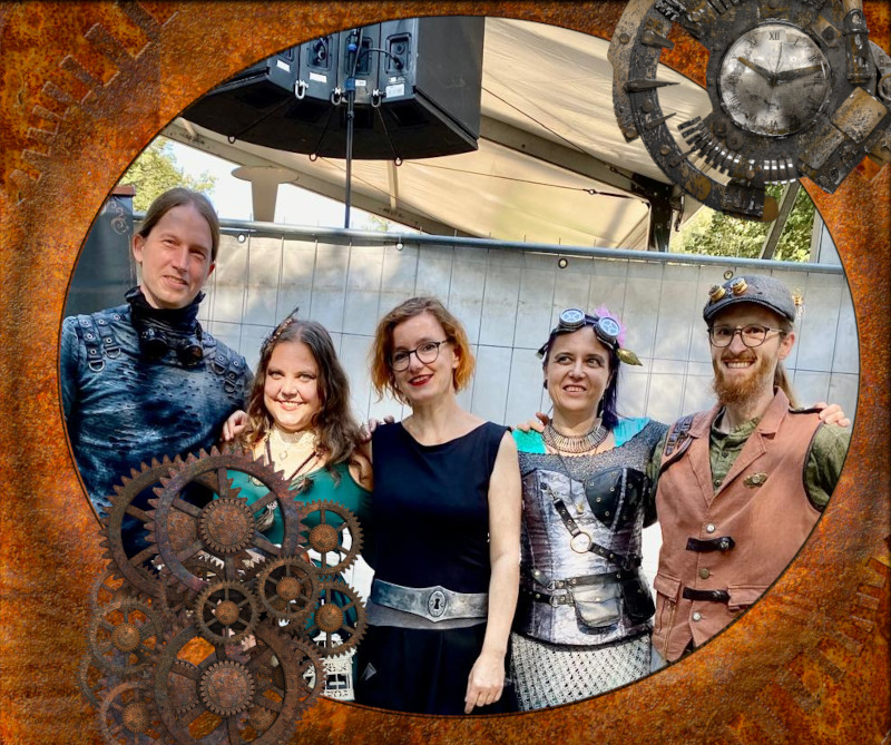 Gruppenfoto im Backstagebereich des Steamrose 2024